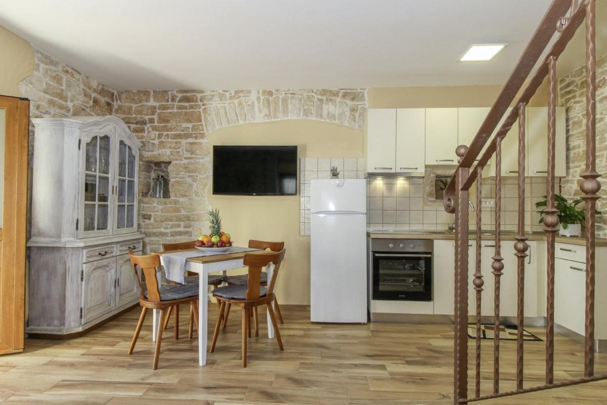 Villa Olea In Barat - Haus Fuer 6-8 Personen Kanfanar Extérieur photo