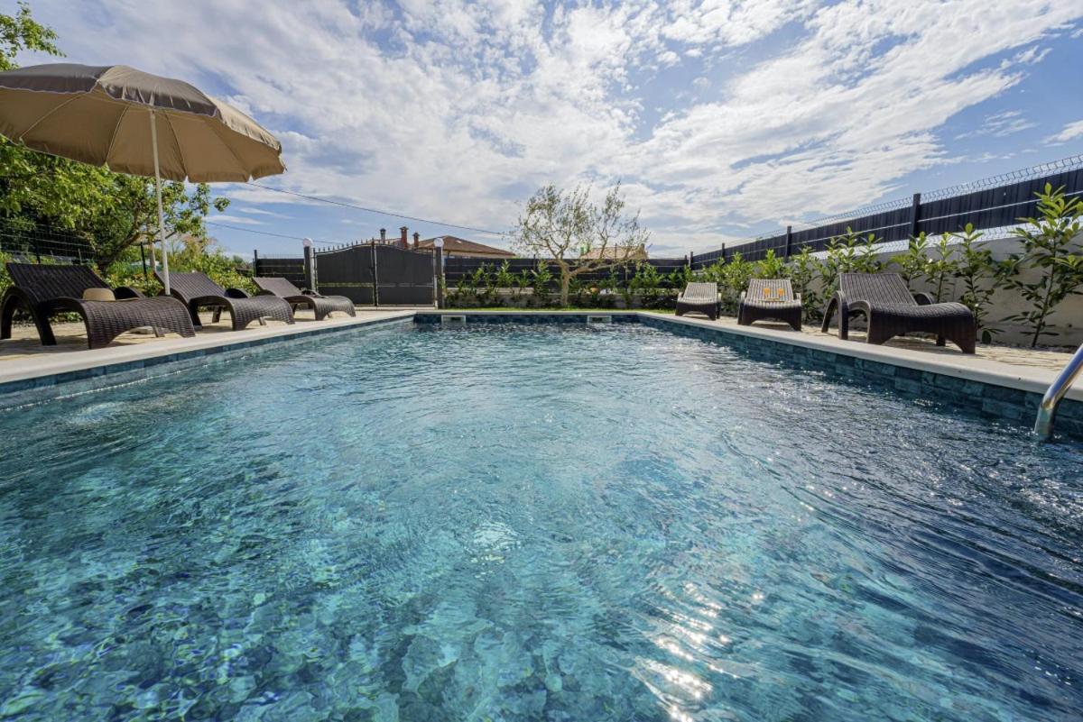 Villa Olea In Barat - Haus Fuer 6-8 Personen Kanfanar Extérieur photo